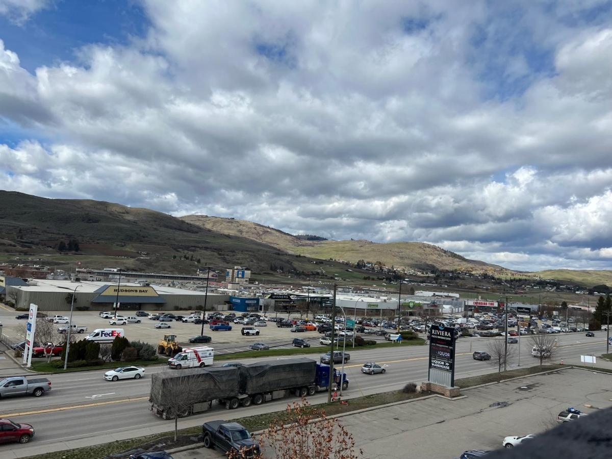 Divya Sutra Plaza And Conference Centre, Vernon, Bc Экстерьер фото