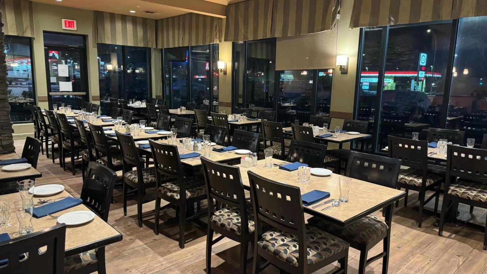 Divya Sutra Plaza And Conference Centre, Vernon, Bc Экстерьер фото